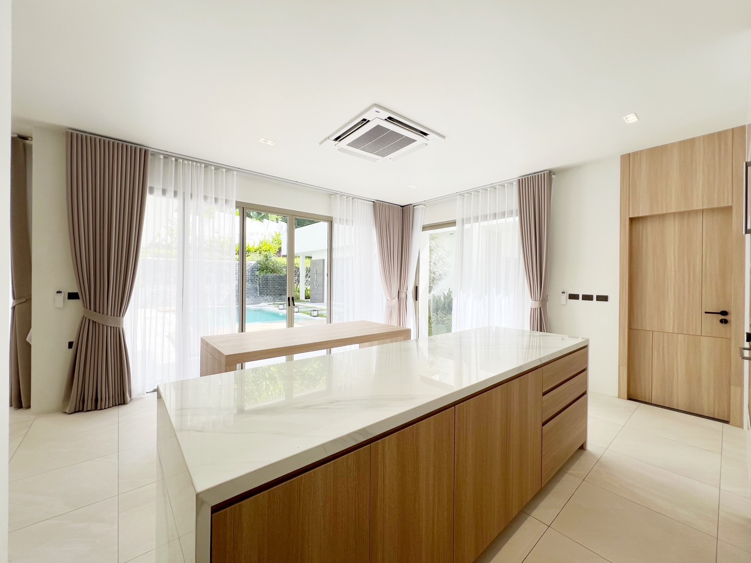 For Sales : Kathu, Loch Palm Villa, 4 Bedrooms 6 Bathrooms