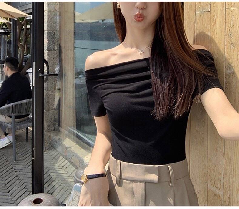 จีบไหล่เฉียง