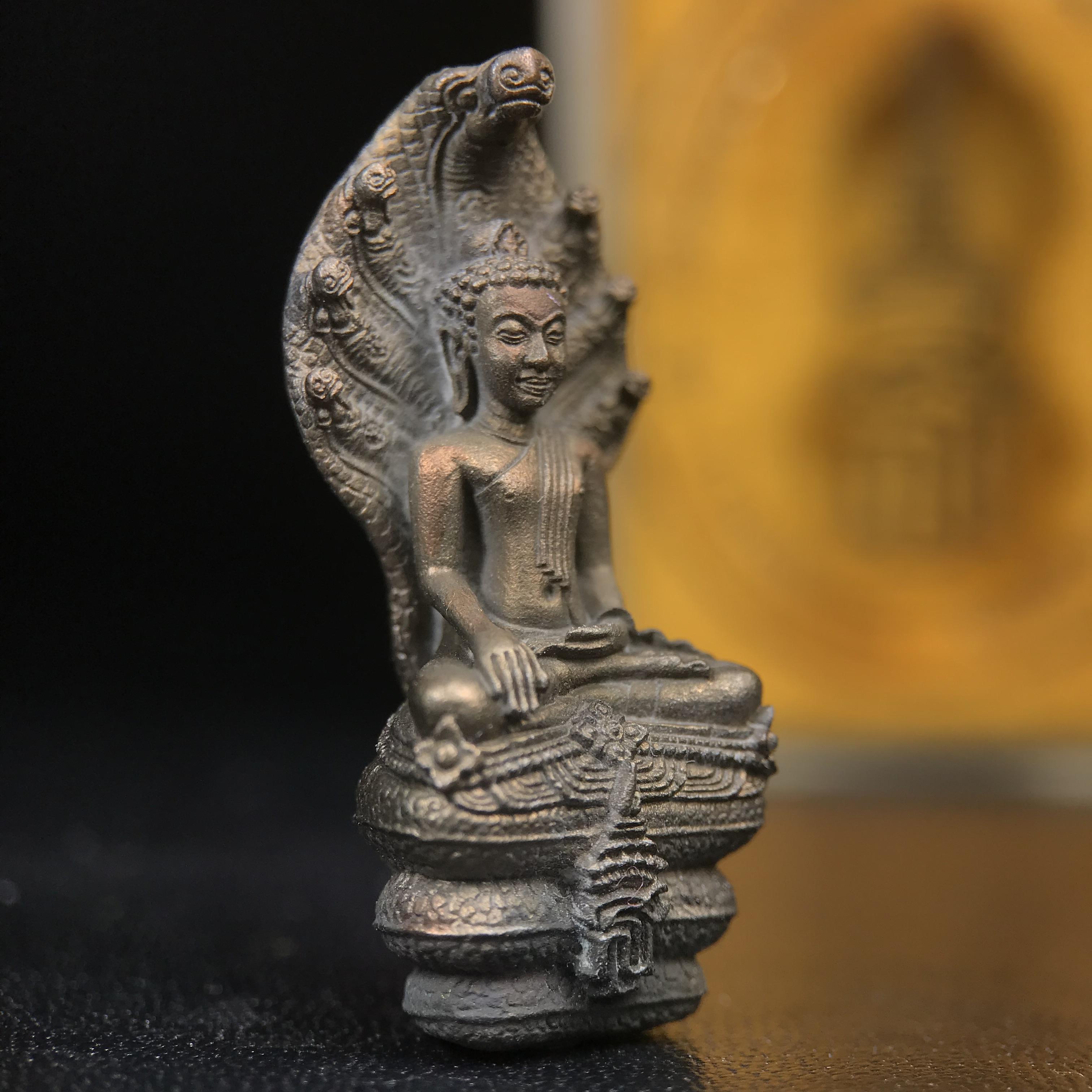 พระพุทธรูปนาคปรกปางมารวิชัย สธ. เนื่องวโรกาสสมเด็จพระเทพรัตนราชสุดาฯทรงเจริญพระชนมายุครบ 3รอบ ปี2534 พระกริ่งนวโลหะ พิธีพุทธาภิเษก ณ วัดบวรนิเวศวิหาร โดยมีสมเด็จพระญาณสังวรสมเด็จพระสังฆราชเป็นองค์ประธาน(พิธีใหญ่ มวลสารดี พุทธศิลป์งดงาม)อุดมวลสารผงจิตรลดา