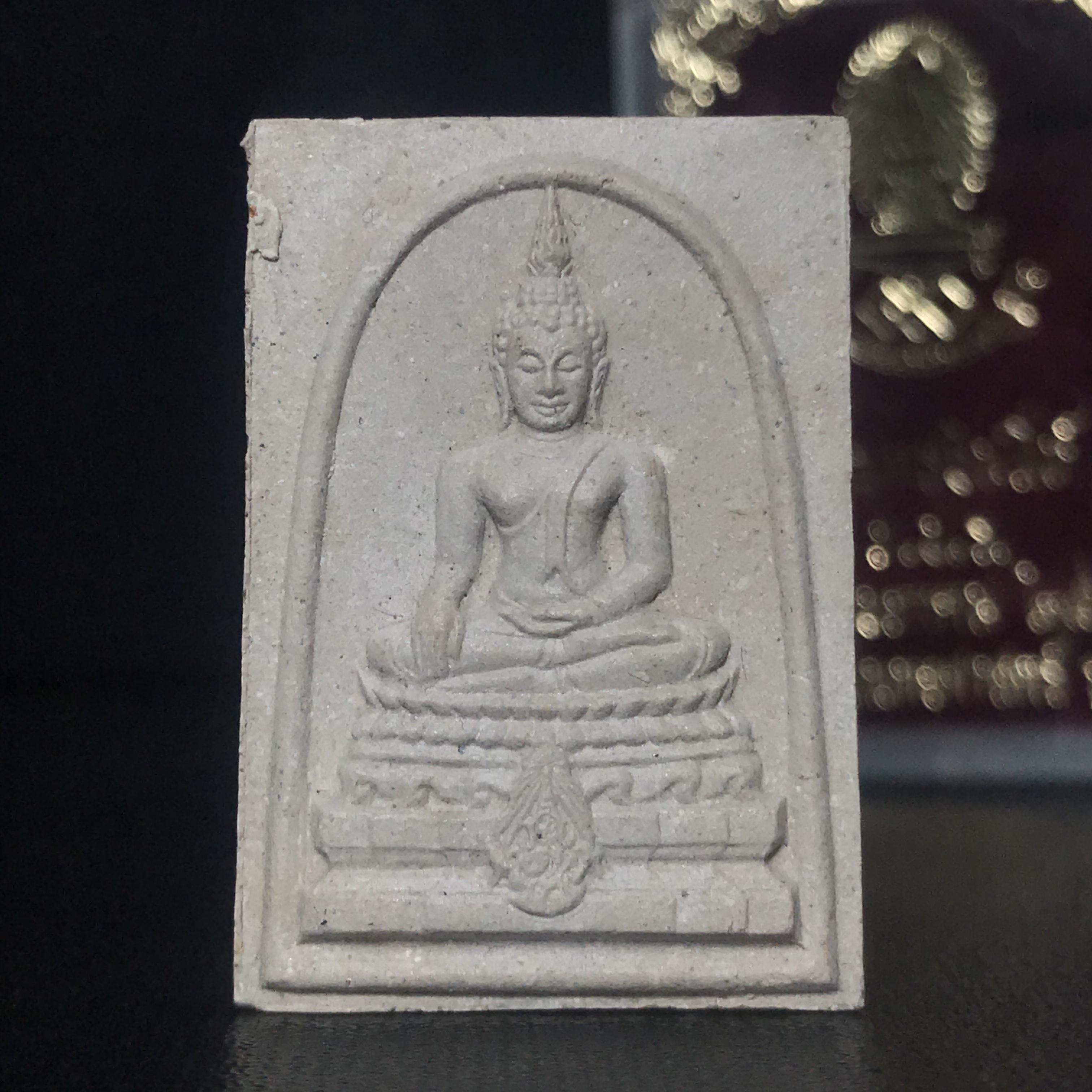 พระพุทธชินสีห์ ภปร. ทันโต เสฏโฐ ปี2533 พิมพ์ใหญ่ พร้อมใบรับรองบรรจุพระทนต์ในหลวง รุ่นเดียวในประวัติศาสตร์ ****รุ่นนี้ขอแนะนำ****