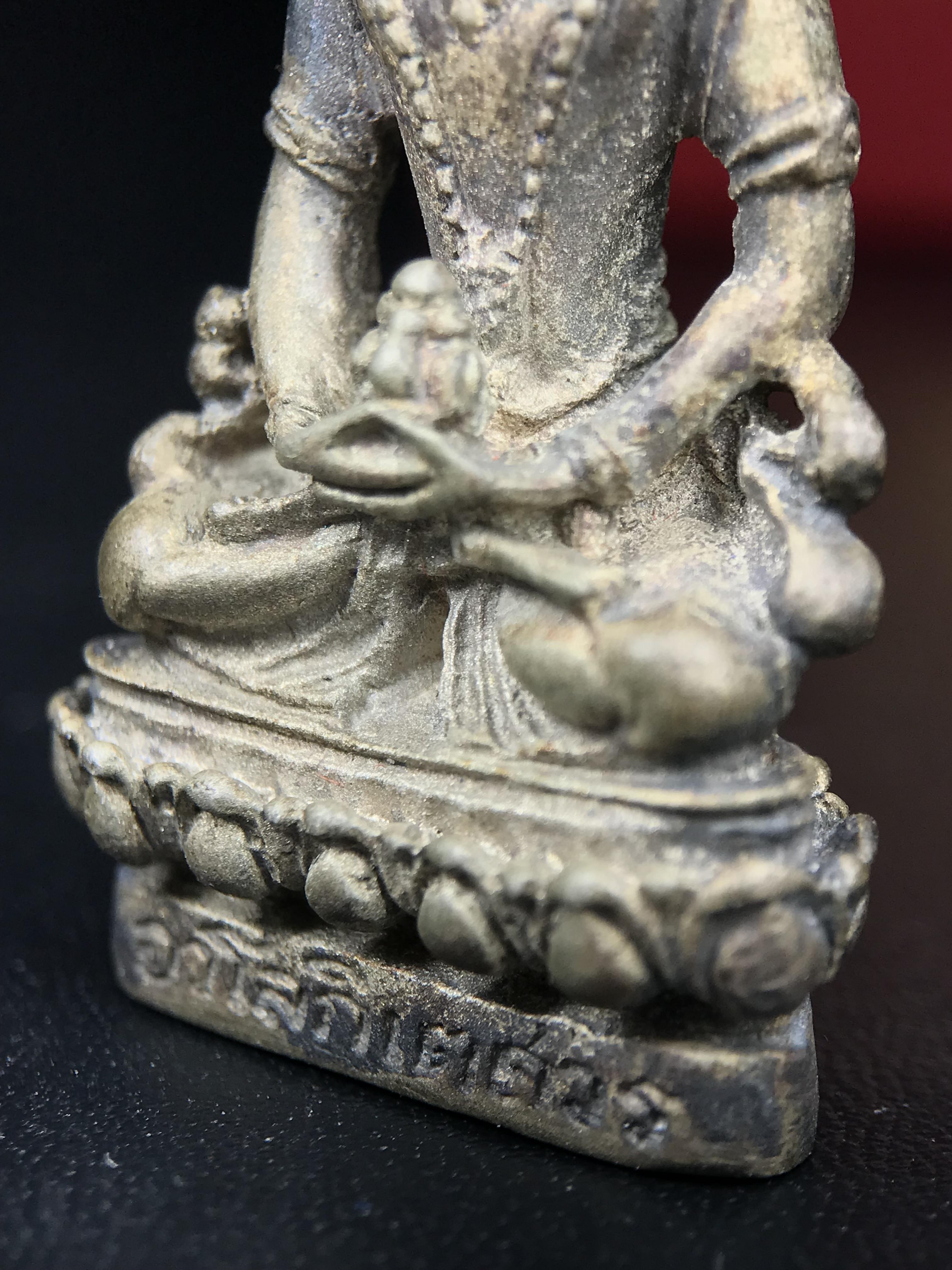 พระอวโลกิเตศวร (เจ้าแม่กวนอิม) วัดบวรนิเวศวิหาร ปี 2538 เนื้อเงินพ่นทราย อุดผงจิตรลดา เกศาสมเด็จพระสังฆราช วัดบวรนิเวศวิหาร(พบเจอน้อยหายาก)