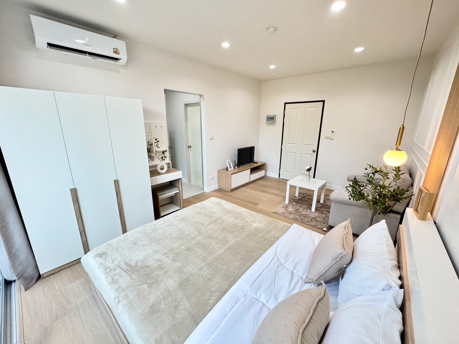 For Rent : Wichit, The Best Point Panwa, 1 Bedroom 1 Bathroom, 2nd flr.just 500 meter to Panwa beach