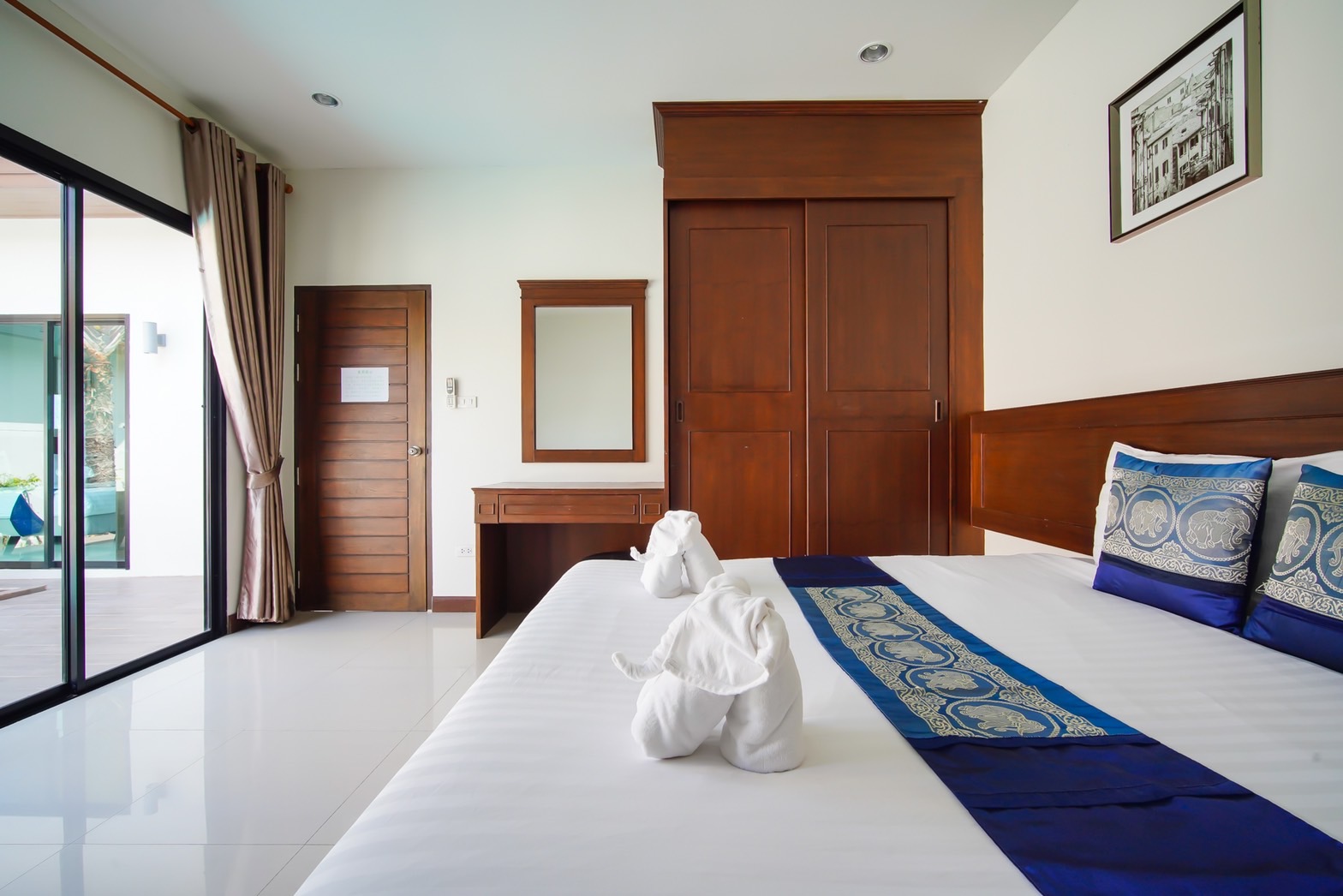 For Rent : Chalong, Private pool villa contemporary style, 2 Bedrooms 2 Bathrooms