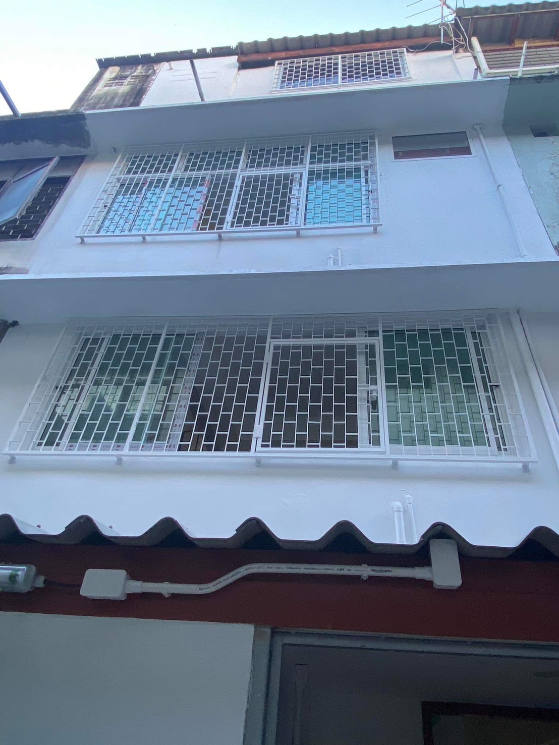For Rent : Phuket Town, 3.5-Story Commercial Building, 5 Bedroom 3 Bathrooms