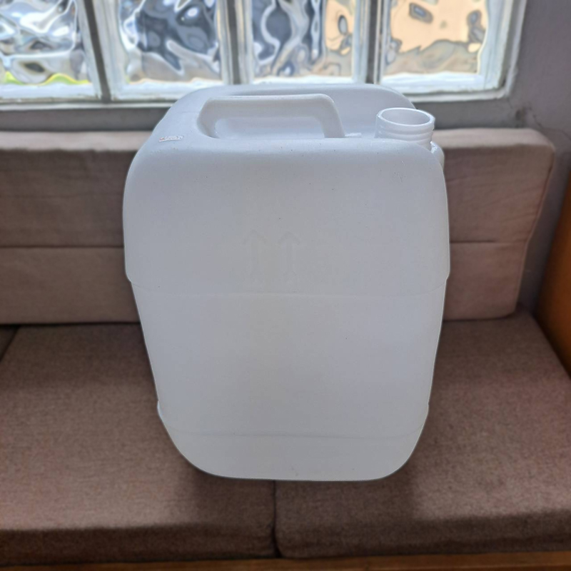 แกลลอน 25 ลิตร AD9 ขาวนม