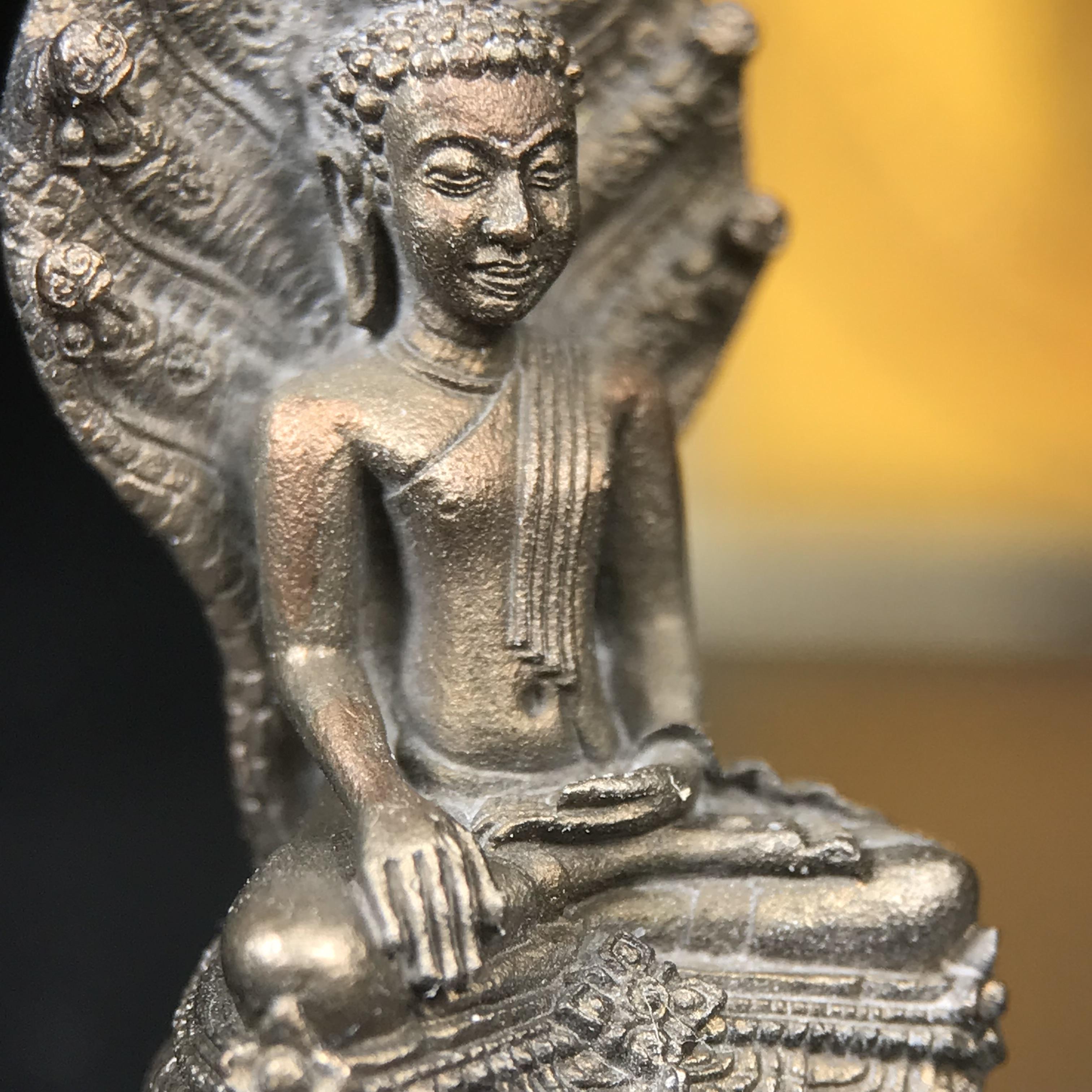 พระพุทธรูปนาคปรกปางมารวิชัย สธ. เนื่องวโรกาสสมเด็จพระเทพรัตนราชสุดาฯทรงเจริญพระชนมายุครบ 3รอบ ปี2534 พระกริ่งนวโลหะ พิธีพุทธาภิเษก ณ วัดบวรนิเวศวิหาร โดยมีสมเด็จพระญาณสังวรสมเด็จพระสังฆราชเป็นองค์ประธาน(พิธีใหญ่ มวลสารดี พุทธศิลป์งดงาม)อุดมวลสารผงจิตรลดา