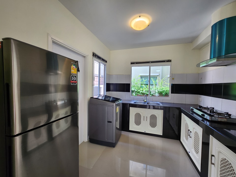 For Rent : Kathu, 2-story detached house, 3 bedrooms 2 Bathrooms