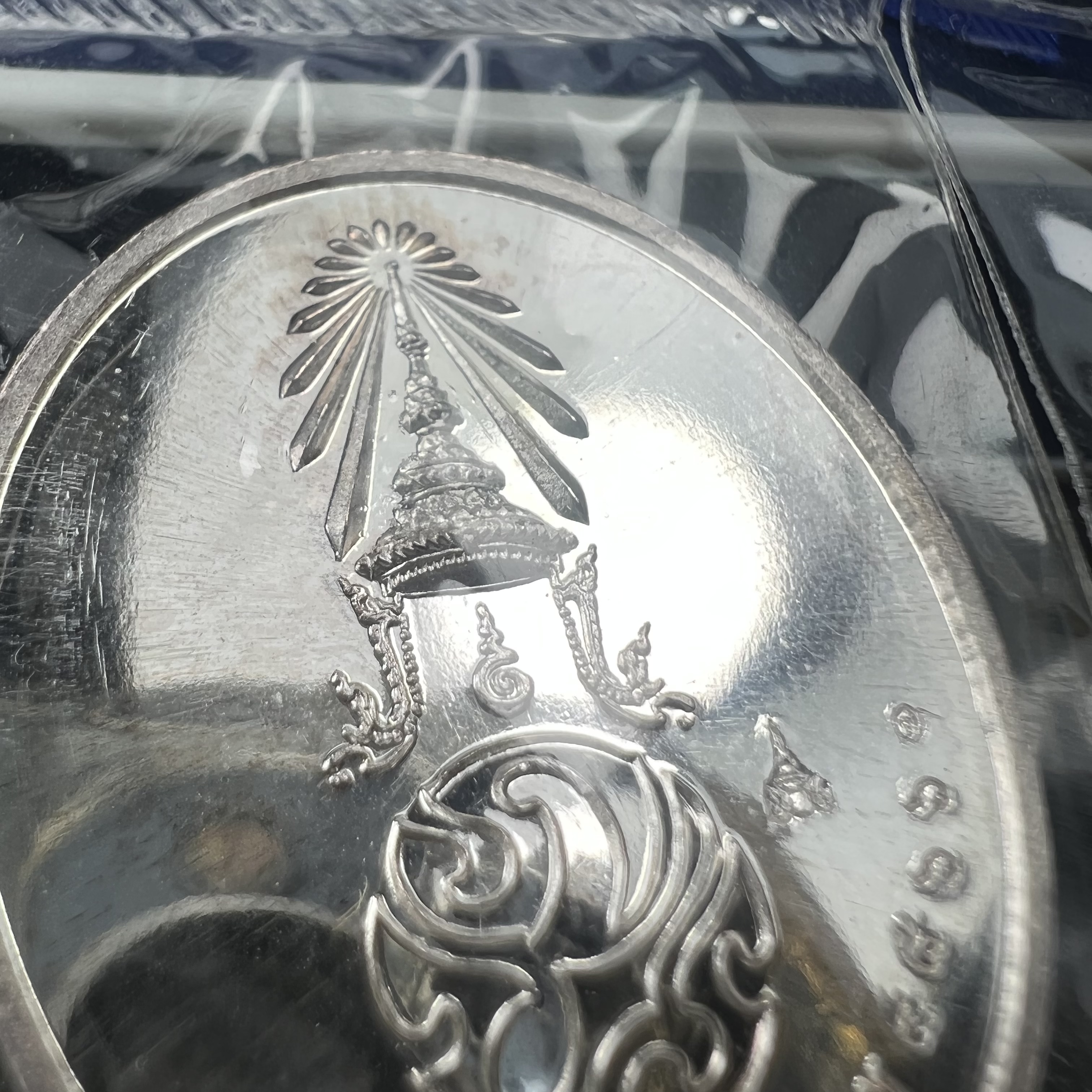 พระพุทธนวราชบพิตร ภปร. ที่ระลึก 7รอบ 84พรรษา รัชกาลที่ 9 วัดตรีทศเทพ จัดสร้าง พ.ศ. 2554 ชุดกรรมการ(หายากสร้าง 1ใน500ชุด)(รวม 4 รายการ)สภาพสวยซีนซองเดิมกล่องบรรจุเดิมครบสมบูรณ์