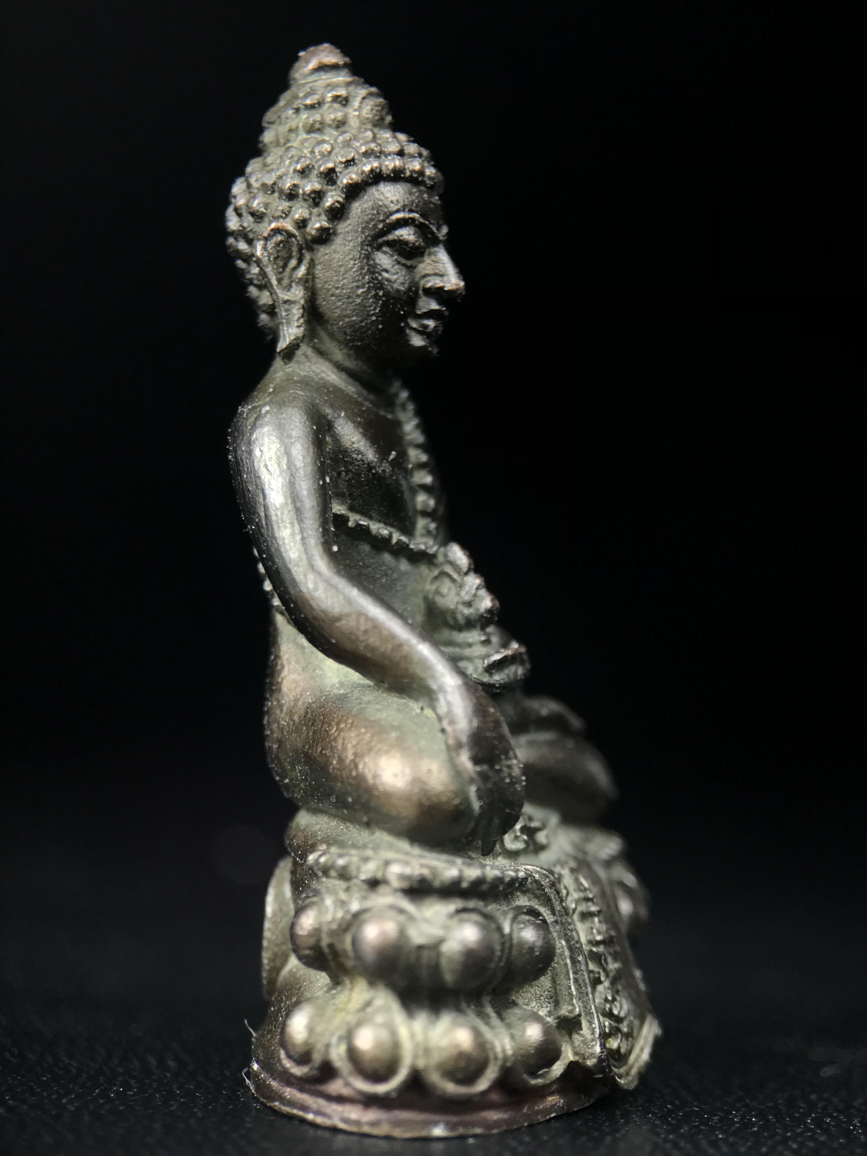 พระกริ่งศิรากาศ ภปร.(พระกริ่งคุ้มเกล้า)วัตถุมงคล"คุ้มเกล้าฯ" มูลนิธิ “คุ้มเกล้า” ในพระบรมราชูปถัมภ์ จัดสร้าง โรงพยาบาลภูมิพล เนื้อนวโลหะ(พิมพ์หน้าไทย)(ในหลวงรัชกาลที่9เสด็จเททอง)(พิธีใหญ่)(นิยม)