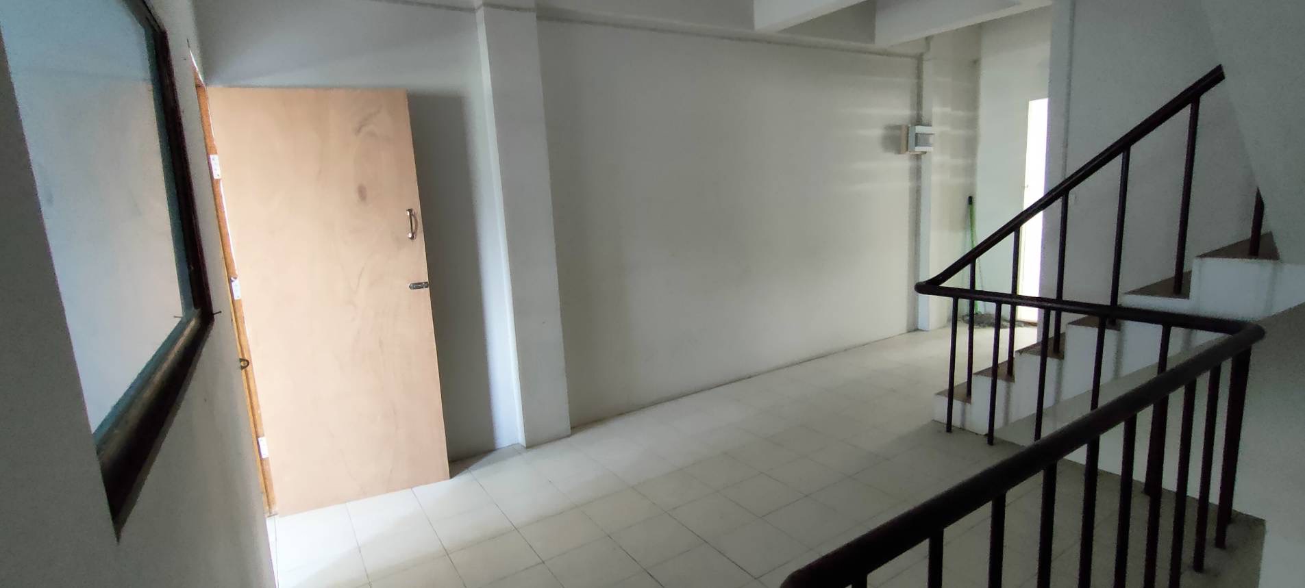 For Sale : Phuket Town, 4-Storey Commercial Builing, 3 Bathrooms, 15 Sqw.