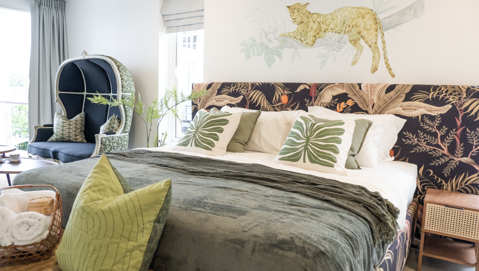 For Rent : Kohkaew, 3- Story Town House, 3 Bedrooms 4 Bathrooms