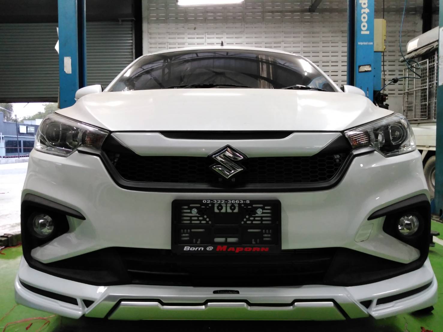 Suzuki Ertiga 2019 V.1 with custom grille bodykits by Amotriz