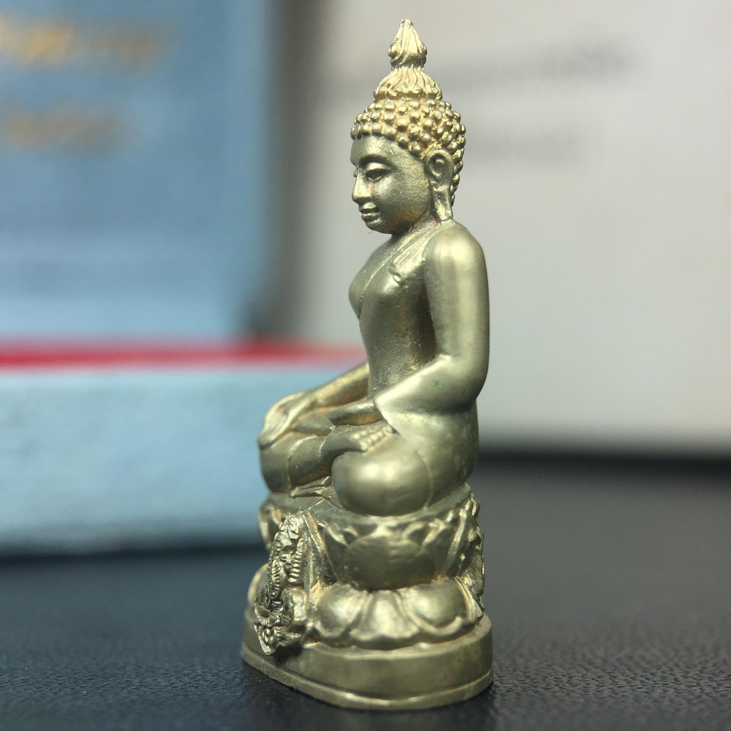 พระกริ่งไพรีพินาศ ครองสิริราชสมบัติครบ 50 ปี พ.ศ.2540 เนื้อทอง93 สวย ครบ สมบูรณ์ ชุดพระราชทาน(หายาก)