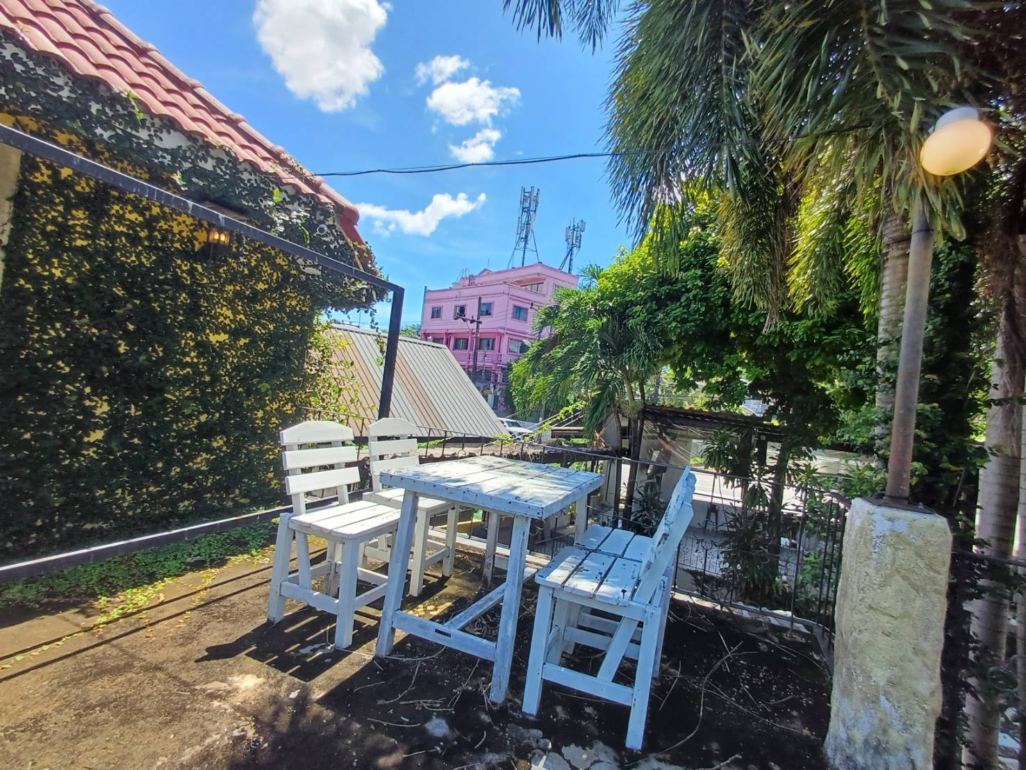 For Rent : Talat Yai, Bar&Restaurant, 2 Rooms 3 Batrooms