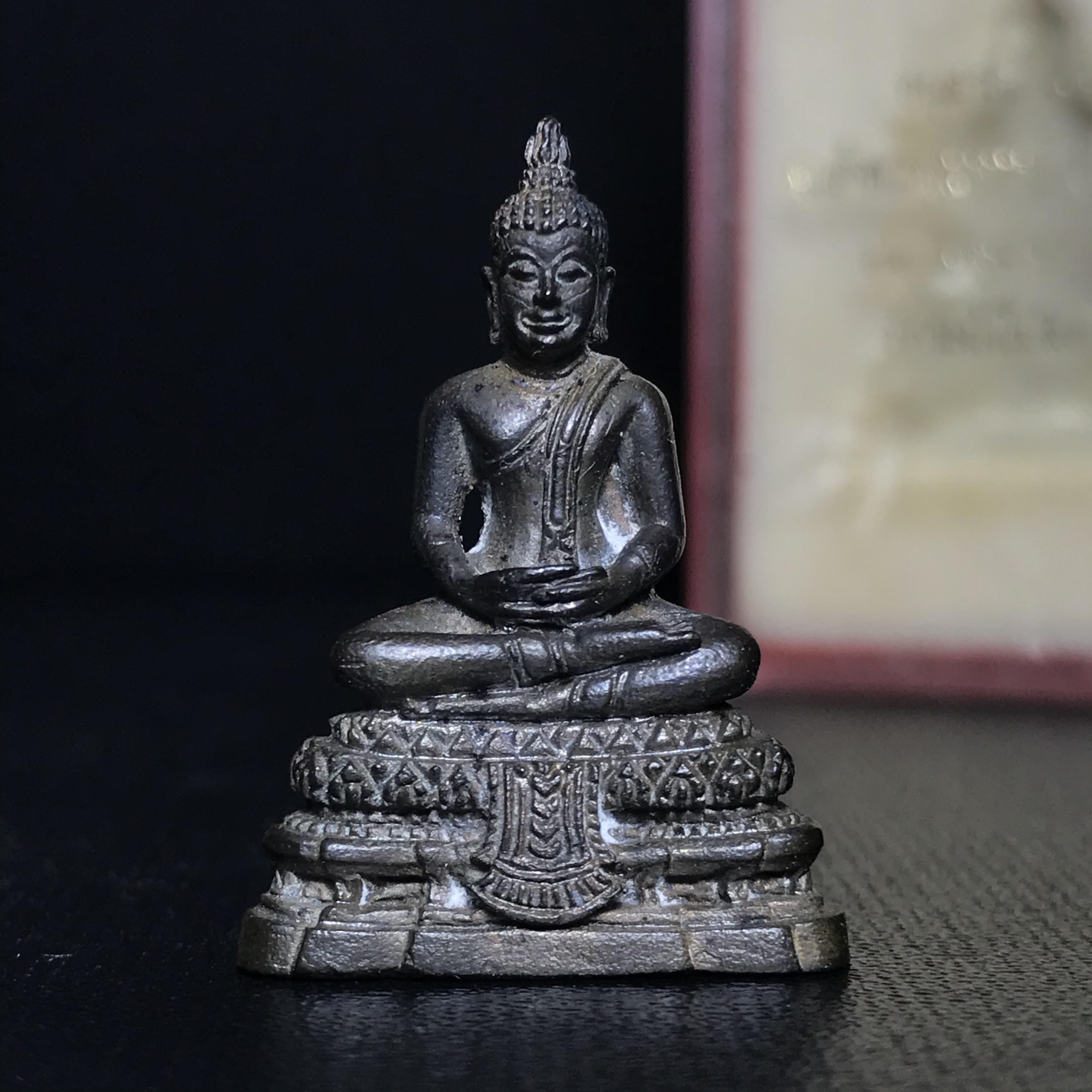 กริ่งพิมพ์พระประธาน รุ่นอนุสรณ์ 100ปี สมเด็จพระพุฒาจารย์(โต พฺรหฺมร์สี)วัดระฆังโฆสิตาราม ปี2515(ในหลวงรัชกาลที่9เสด็จเททอง)(1ใน5000 องค์)นิยมหายาก