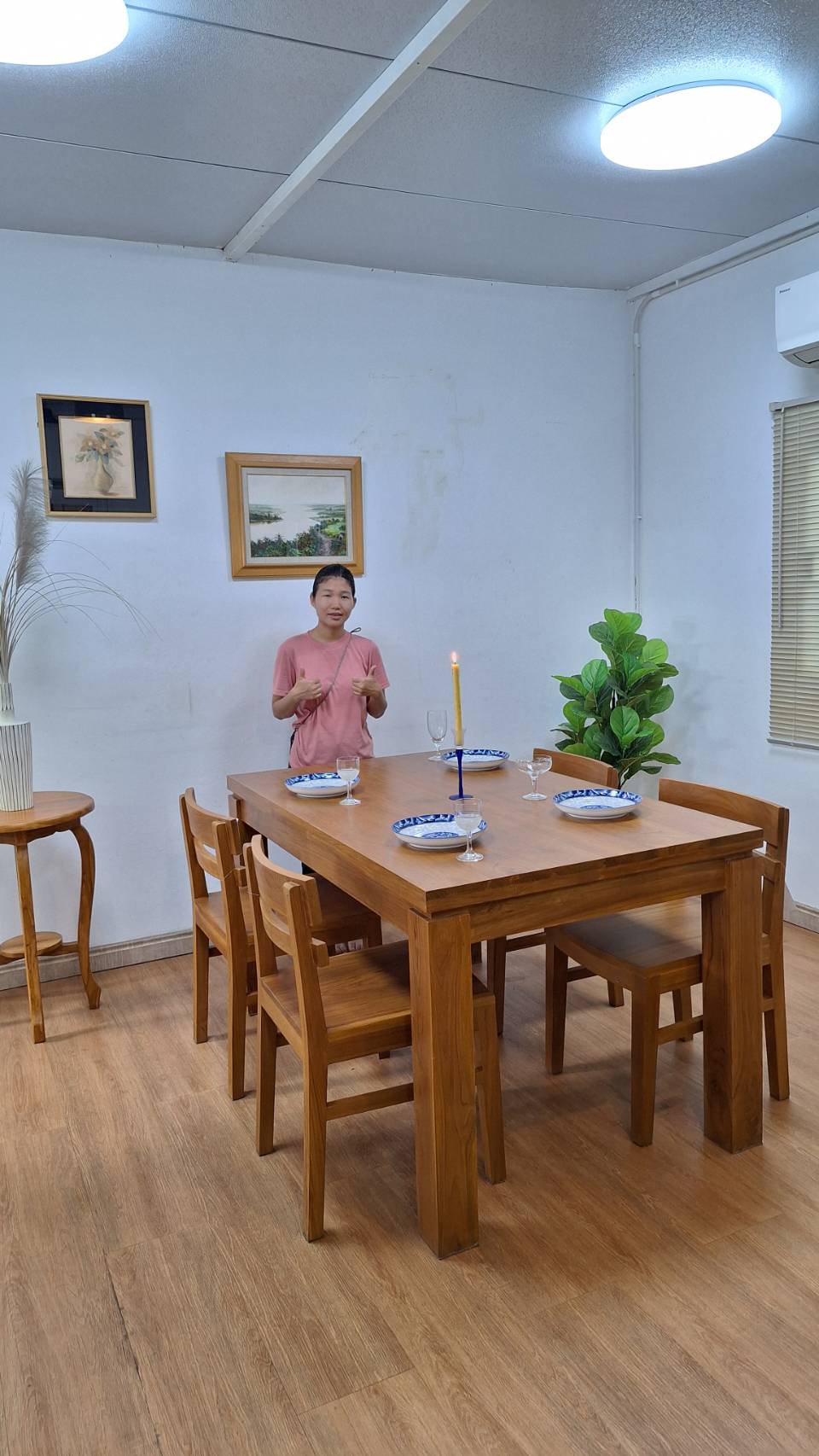 โต๊ะกินข้าว รุ่นเซปเป้ ( 1 ชุด โต๊ะ 1 +เก้าอี้ 4 )