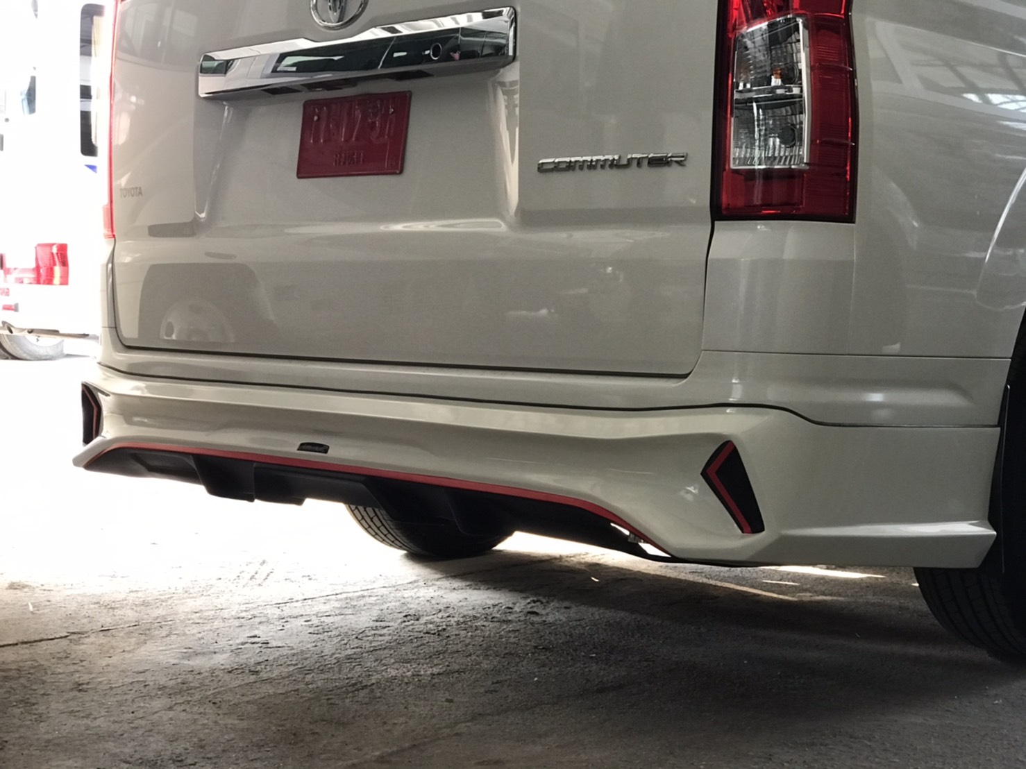 Toyota Commuter 2019 V.1 bodykits by Amoriz