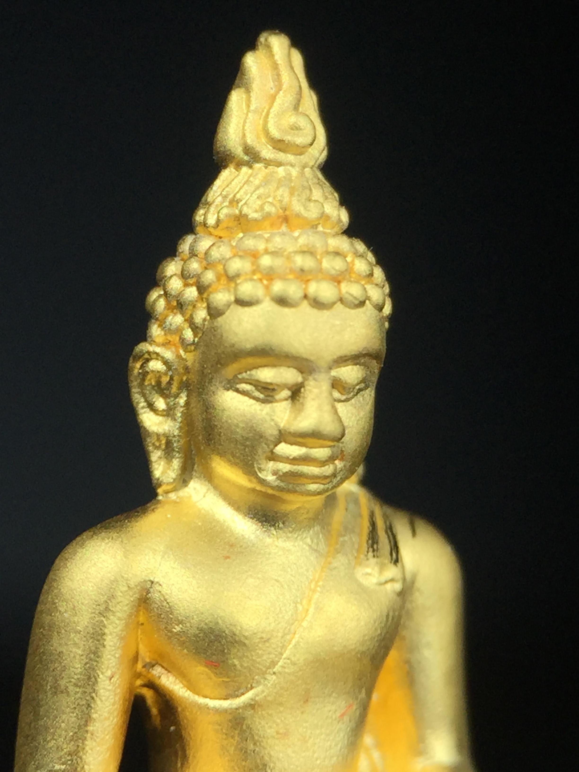 พระไพรีพินาศ รุ่นมหามงคล 72 พรรษา (6 รอบ) ในหลวงรัชกาลที่9 ปี2542 พิมพ์ใหญ่ เนื้อทองคำบริสุทธิ์ 99.9% (ฐานเนื้อนาค)แบบพ่นทรายขัดเงาบางส่วน(สภาพสวยเดิมกล่องบรรจุเดิมครบสมบูรณ์)องค์พิเศษกรรมการ(พบเจอน้อยหายากมาก)