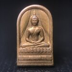 พระปรกใบมะขาม พระพุทธสิหิงค์ ภปร. ธรรมศาสตร์ 50ปี เนื้อทองแดง(คัดสภาพสวย)(ในหลวงรัชกาลที่9 เสด็จเททอง)(พระปรกใบมะขาม ภปร รุ่นแรก)