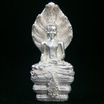 พระพุทธรูปนาคปรกปางมารวิชัย สธ. เนื่องวโรกาสสมเด็จพระเทพรัตนราชสุดาฯ ทรงเจริญพระชนมายุครบ 3 รอบ ปี2534 พิธีพุทธาภิเษก ณ วัดบวรนิเวศวิหาร โดยมีสมเด็จพระญาณสังวร สมเด็จพระสังฆราชเป็นองค์ประธาน(พิธีใหญ่ มวลสารดี พุทธศิลป์งดงาม)พระกริ่งเนื้อเงินพบเจอน้อยหายาก