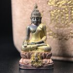 พระกริ่งไพรีพินาศ ตรากาญจนาภิเษกครองสิริราชสมบัติครบ 50 ปี รัชกาลที่9 ปี2540 เนื้อเงินสามกษัตริย์(ผิวเดิมสวย ครบ สมบูรณ์)พร้อมกล่องบรรจุเดิมครบ ชุดพระราชทาน(หายาก)(เข้มขลังทรงอานุภาพยิ่งใหญ่กำราบศัตรูพ่ายสิ้น พระไพรีพินาศ)(หายากพบเจอได้น้อยมาก)1ใน 539องค์