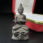 พระกริ่งปรมานุชิตชิโนรส วัดพระเชตุพนวิมลมังคลาราม(วัดโพธิ์) ปี2533 เนื้อนวโลหะ ( ในหลวงรัชกาลที่9เสด็จเททอง)