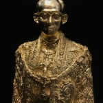 พระบรมรูปจำลองในหลวง รัชกาลที่ ๙ จัดสร้างโดย สมาคมศิษย์เก่าวิทยาศาสตร์ จุฬาลงกรณ์มหาวิทยาลัยและคณะวิทยาศาสตร์ จุฬาลงกรณ์มหาวิทยาลัย ปี2539(พร้อมกล่องบรรจุเดิมและใบรับรองจากผู้จัดสร้าง)