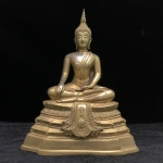 พระบูชาพระพุทธศิรมงคล ภปร ขนาดหน้าตัก5นิ้ว วัตถุมงคลคุ้มเกล้าปี2524 ของมูลนิธิคุ้มเกล้า โรงพยาบาลภูมิพลจัดสร้าง (ในหลวงทรงจุดไฟพระฤกษ์และเททอง)