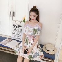 ชุดเดรสสั้นเปิดไหล่สีขาวลายใบมะพร้าวสีเขียวและ ส้มอมน้ำตาลSIZE M