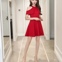 ชุดเดรสสั้นผ้ายืดสีแดงสดใส โชว์ไหล่ สวย ดูดี SIZE S