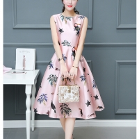 ชุดเดรสสีโอลด์โรส (old rose) ลายต้นปาล์มนกเงือก แขนกุด สวยหวาน SIZE L