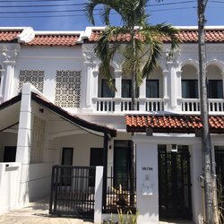 For Rent : 2-Storey Town home near Super Cheap Market, 3 Bedroom 3 Bathroom