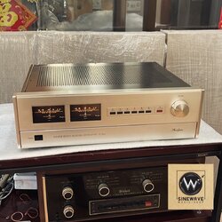 Integrated Amp ยี่ห้อ Accuphase รุ่น E-302 (Made in Japan) ไฟ 220Volts