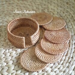 แผ่นรองแก้ว หวายสาน พร้อมกล่องหวายที่เก็บ