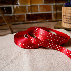 ริบบิ้นผ้าสีแดงเลือดหมู พิมพ์ลายจุดสีขาว ขนาด 1.2 cm.