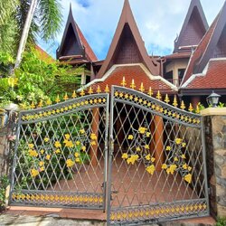 For Rent : Patong, Thai style townhouse, 2 bedroom 3 bathroom