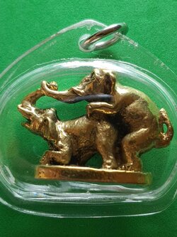 ของเสน่ห์ ช้างผสมโขลง เนื้อทองเหลือง เลี่ยมกรอบ ช้างผสมโขลง ช้างมงคล