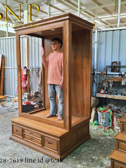 ตู้ครอบพระ รุ่น อิสสะโร ( ตู้กระจก )