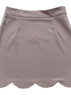 กระโปรงปลายหยัก ผ้าฮานาโกะ สีน้ำตาล Size S M L XL