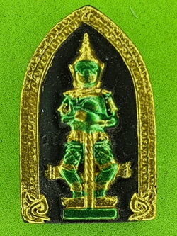 พระเครื่อง ท้าวเวสสุวรรณ เลี่ยมกรอบสีดำ แต่ง สีเขียว รุ่น แก้ปีชง รวยไม่จบ จนไม่เป็น ภัยไม่มี ท้าวเวสสุวรรณ พระแท้ ท้าวเวสสุวัณ