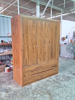 ตู้เสื้อผ้า