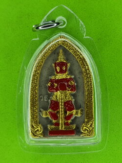 พระเครื่อง ท้าวเวสสุวรรณ เลี่ยมกรอบ สีขาว แต่ง สีแดง รุ่น แก้ปีชง รวยไม่จบ จนไม่เป็น ภัยไม่มี ท้าวเวสสุวัณ จี้ท้าวเวสสุวรรณ ท้าวเวสสุวรรณ