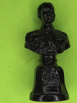 เสด็จพ่อ ร.5 สีดำ ครึ่งองค์ หล่อแร่เหล็กน้ำพี้ | พระเครื่อง เครื่องรางของขลัง ปลุกเสกแล้ว ของแท้