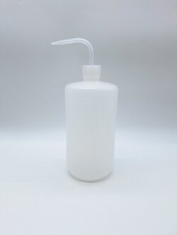 Wash Bottle PP 250ML 500ML 1000 ML ยี่ห้อ LAPMA ขวดฉีดน้ำกลั่น ขวดน้ำกลั่น ขวดบีบ ขวดผสมยา ผสมปุ๋ย ใส่สารเคมี ขวดรดน้ำแคคตัส (ขายแพ็ค 20ชิ้น)