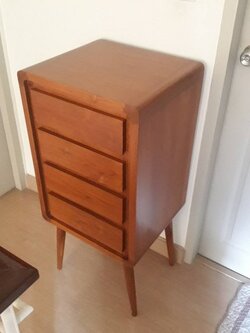 ตู้เอกสาร ย้อนยุค 4 ลิ้นชัก ขากลม