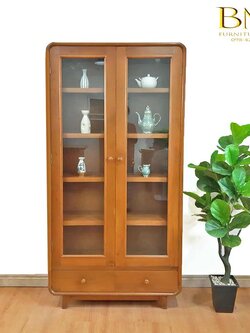 ตู้โชว์มินิมอล รุ่น เดอะคอนเนอร์