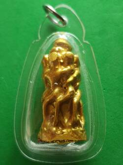 ของเสน่ห์ 7นารีล้อมรัก เลี่ยมกรอบ ของเสน่ห์ เมตตาลุ่มหลง 7นารี สร้างด้วยมวลสารอาถรรพ์ และมวลสารเสน่ห์รวมกันมากมาย