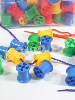 ร้อยเชือกหลอดด้าย