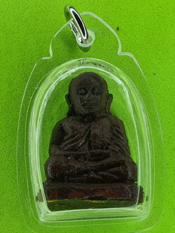 พระเครื่อง หลวงพ่อเงิน เนื้อแร่เหล็กน้ำพี้ เลี่ยมกรอบ หลวงพ่อเงินแท้ พระเครื่อง พระแท้ พระเก่า พระหลวงพ่อเงิน หลวงพ่อ