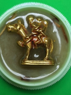 ของเสน่ห์ สีผึ้งมหาเสน่ห์ ขุนแผน สองเมีย ขุนแผนขี่ม้าเสพนาง สีผึ้งมหาเสน่ห์ สีผึ้งแท้ ขุนแผนแท้ ขุนแผนมหาเสน่ห์ ขุนแผนของแท้